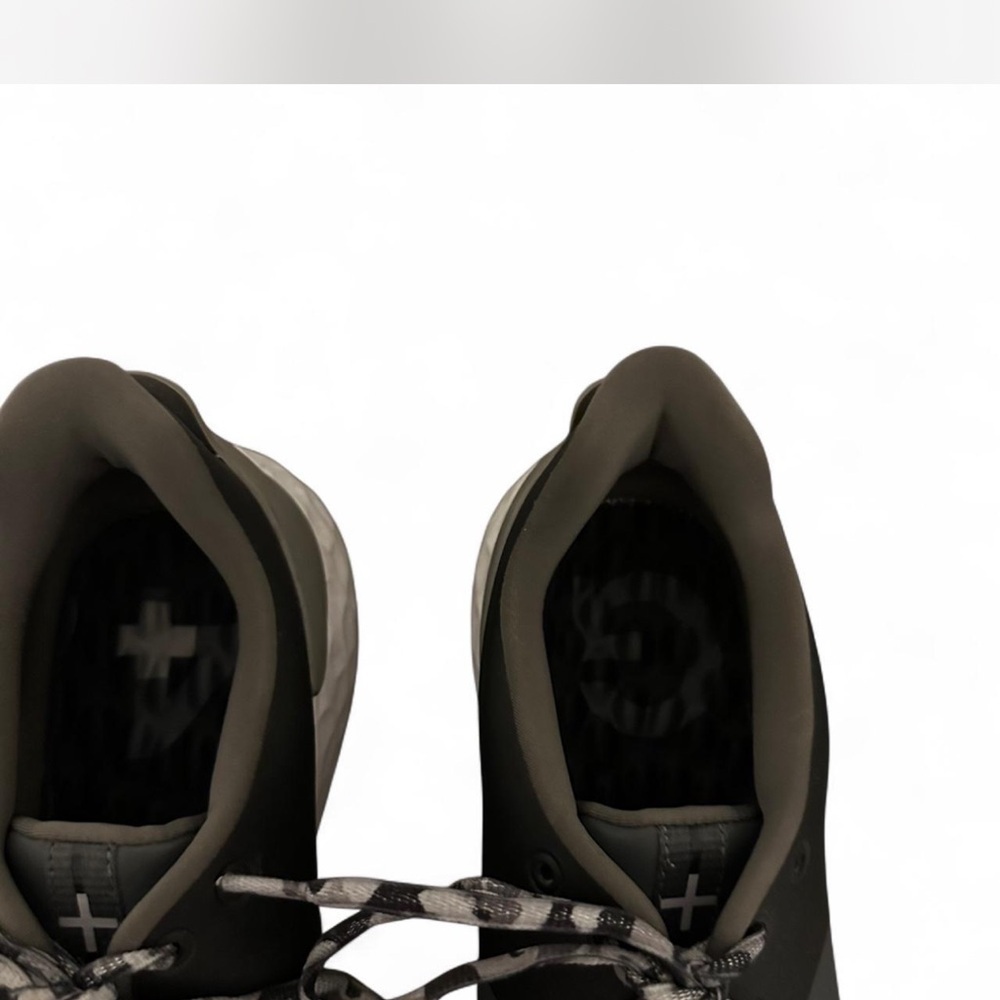 G/FORE Black Spike-less Golf Shoes - Picture 3 of 7